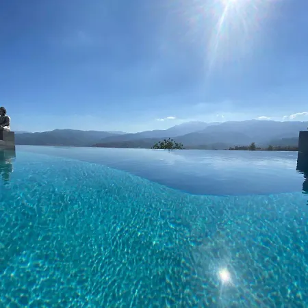 Casa Eden - Mountain View, Infinity Pool Гостьовий будинок *
