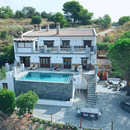 Гостьовий будинок Casa Eden - Mountain View, Infinity Pool Alozaina