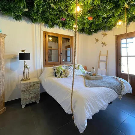 Гостьовий будинок Casa Eden - Mountain View, Infinity Pool Alozaina